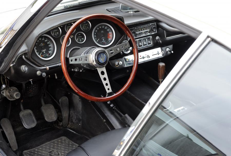 Maserati Mistral Coupe 1967 года  (фото 2 из 15)